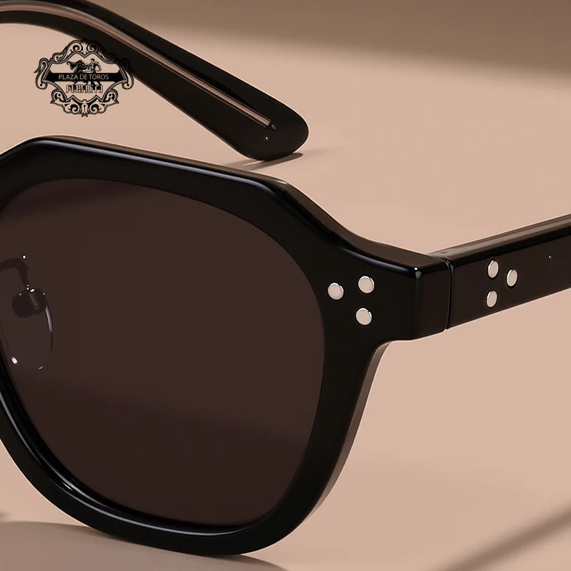 High-Quality Rivet Classic Sunglasses Men Women Brand Design Eye Sun Glasses Men Fashion Sunglasses UV400 Travel Driving